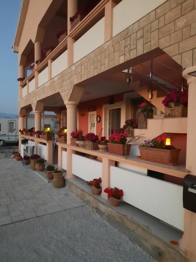 Penzion U Kapitana Διαμέρισμα Vir Εξωτερικό φωτογραφία